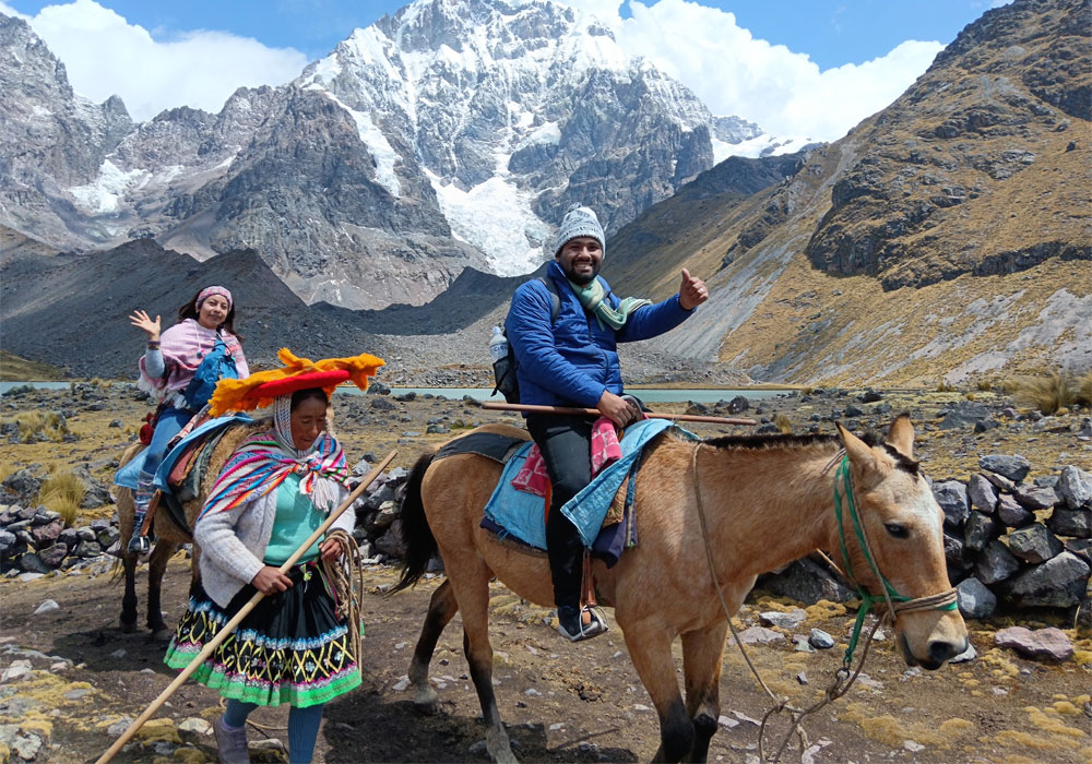 Montaña de Colores y 7 Lagunas del Ausangate