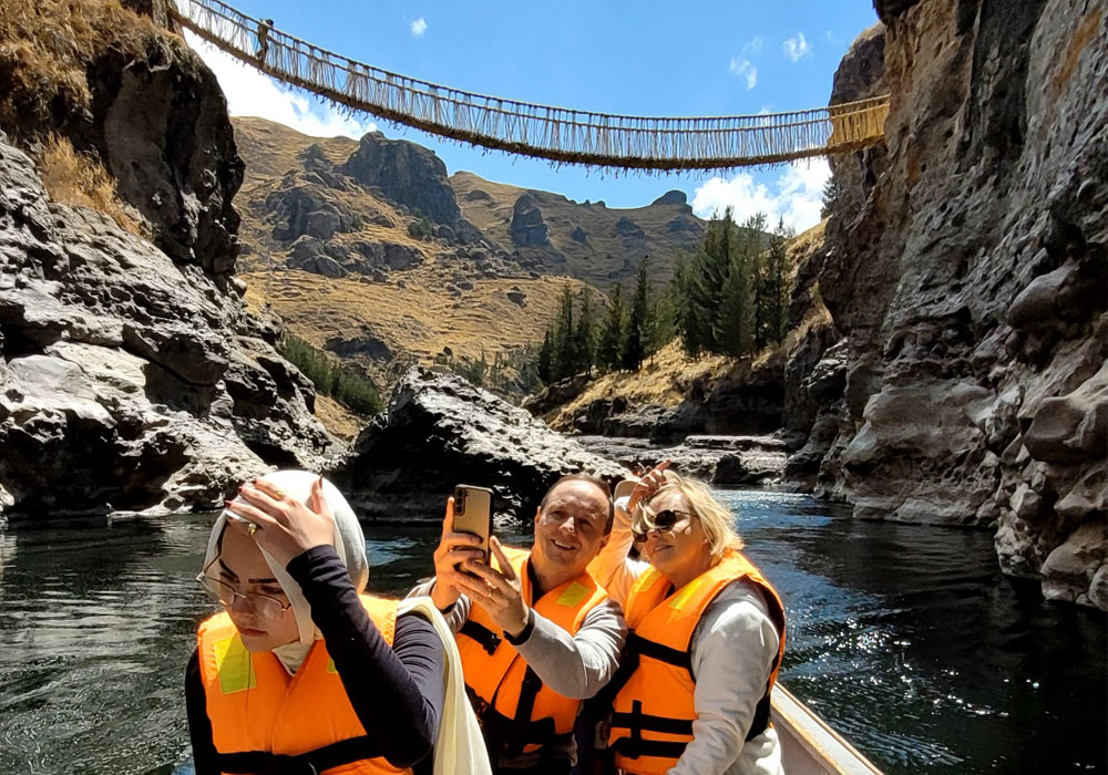 Inca Bridge Qeswachaka And The Turquoise Waters Of Muñapata