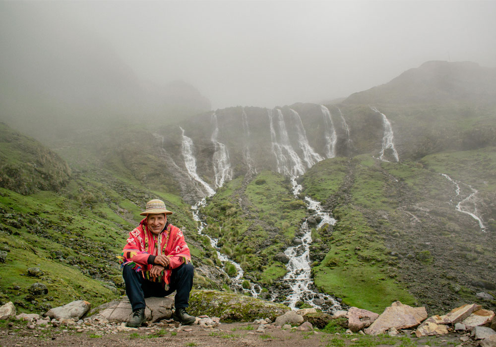 7 Cataratas de Quishuarani y Baños Termales de Lares