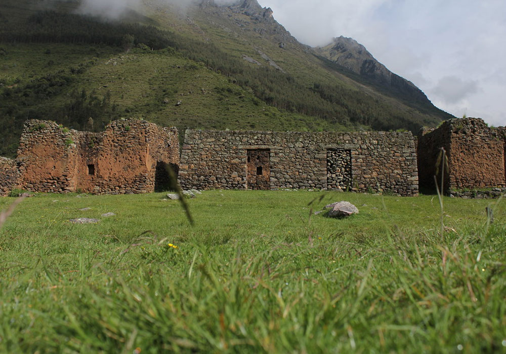 Pumamarca y Parque Arqueológico de Ollantaytambo