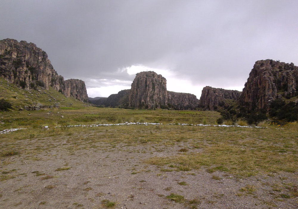 Tres Cañones de Suykutambo y Maukallaqta